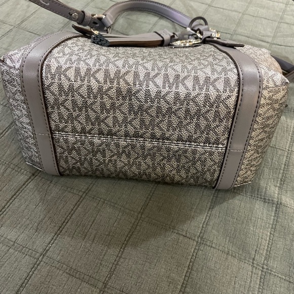 Michael Kors Sullivan handbag - Picture 11 of 15